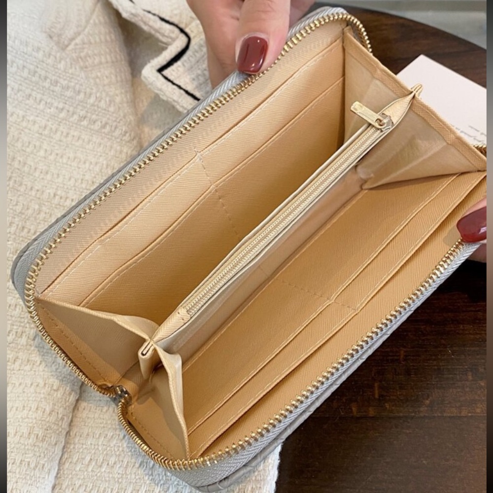 NEW! Gray / Gold Basketweave Zippy Wallet - Picture 6 of 7